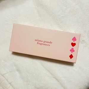 Ariana Grande Perfume Poker Set